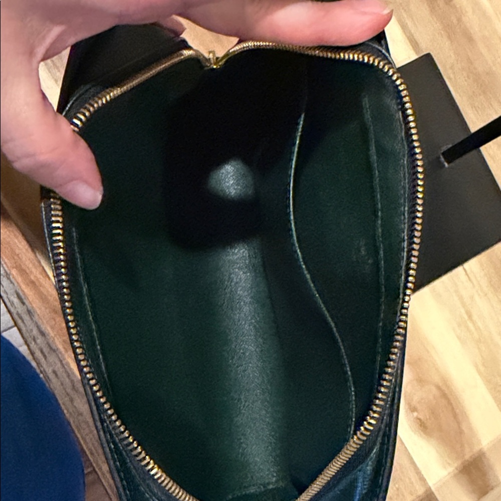 Louis Vuitton Baikal clutch bag made from green Taiga - Picture 9 of 13